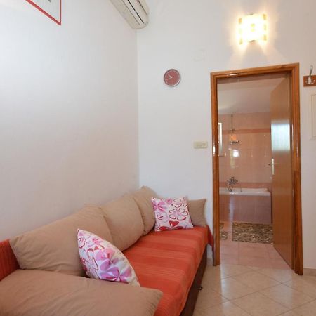 House Orhideja Hotel มาลีโลชินจ์ ภายนอก รูปภาพ
