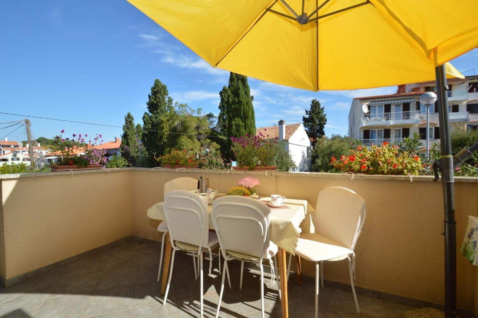 House Orhideja Hotel มาลีโลชินจ์ ภายนอก รูปภาพ
