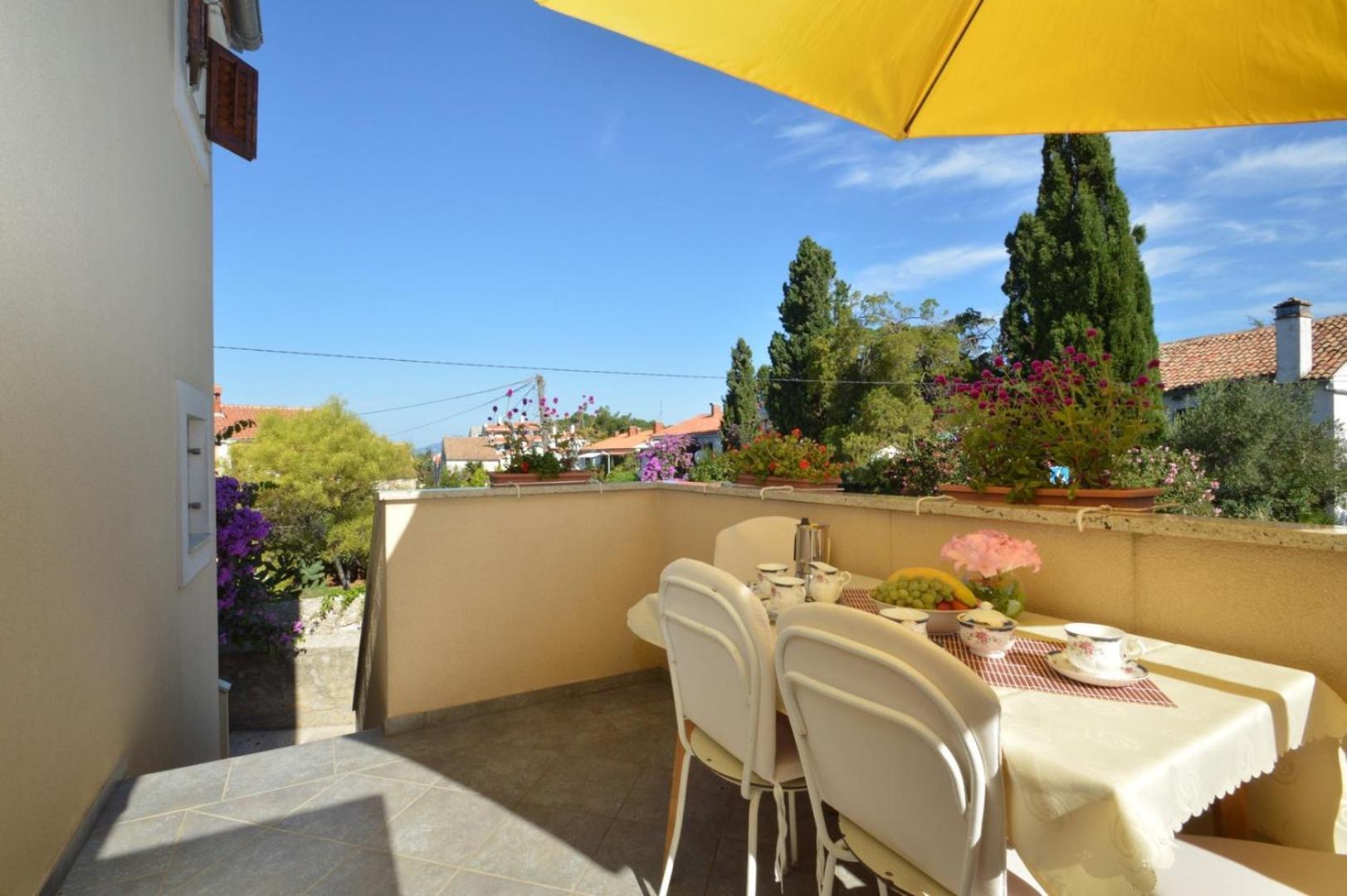House Orhideja Hotel มาลีโลชินจ์ ภายนอก รูปภาพ